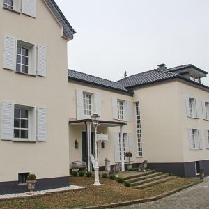 galerie_gebaeudekomplex_creme_800x800