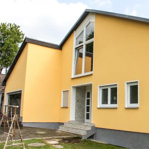 galerie_grosses-haus_gelb_800x800