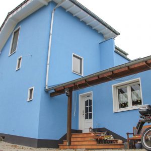 galerie_haus-verwinkelt-blau_800x800