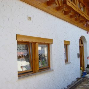 wandputz-weiss_holzhaus_450